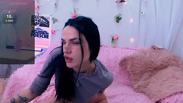 Holygirl  online show from February 26, 2:10 am