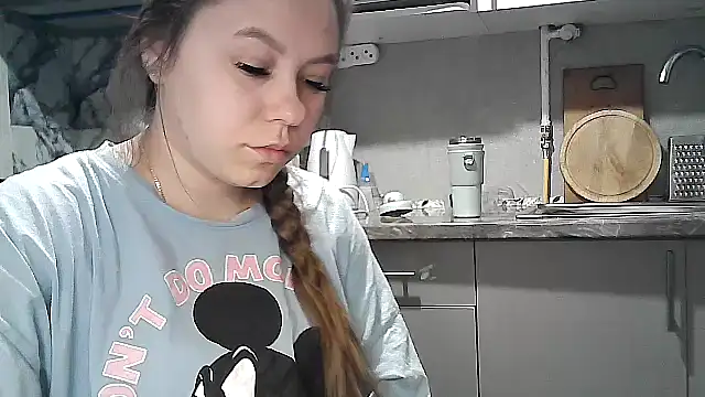 Misssweet s online show from December 3, 4:59 am