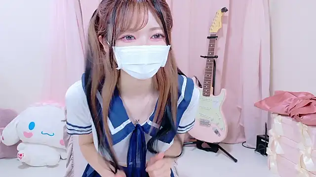 Snapshot of Megu-mimi chatting on September 12, 11:28 am Megu-mimi online show from September 12, 11:28 am