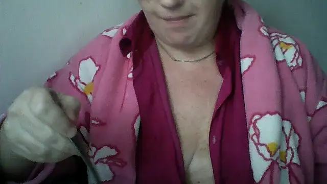 Snapshot of Mayya4321 chatting on October 20, 11:57 am Mayya4321 online show from October 20, 11:57 am
