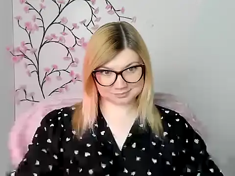 Lola moree online show from May 11, 11:45 am