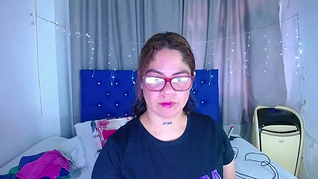 hornny cougar online show from February 11, 8:10 pm