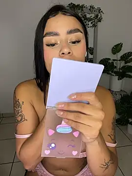 meli ortiz  online show from December 5, 8:54 pm