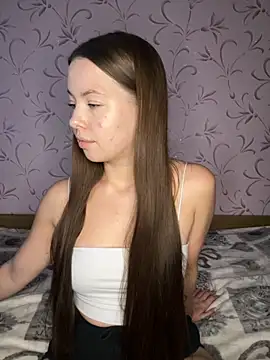 Arielle Swan online show from November 5, 1:05 pm