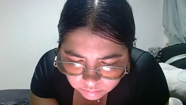 viccky vick online show from April 11, 11:19 pm