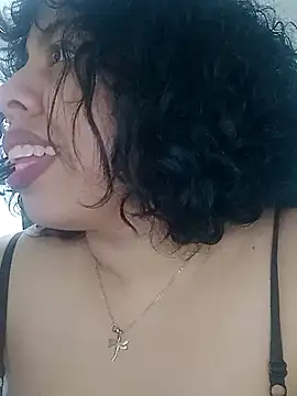 Snapshot of alexandraluv chatting on September 14, 9:01 pm alexandraluv online show from September 14, 9:01 pm