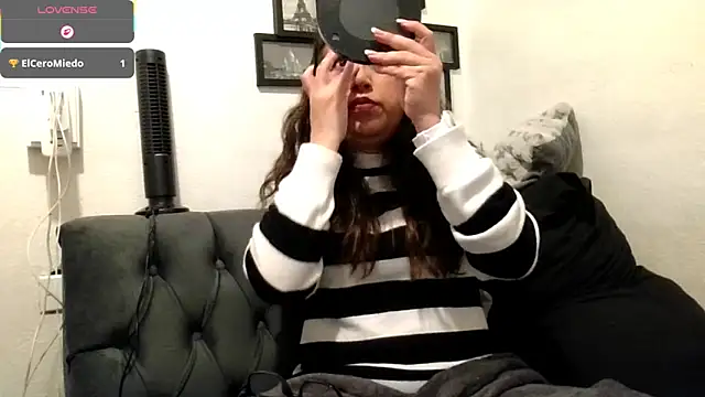 MirandaLatinaLovely online show from February 26, 6:40 pm