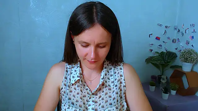 ValeriaHeart  online show from June 18, 1:27 pm