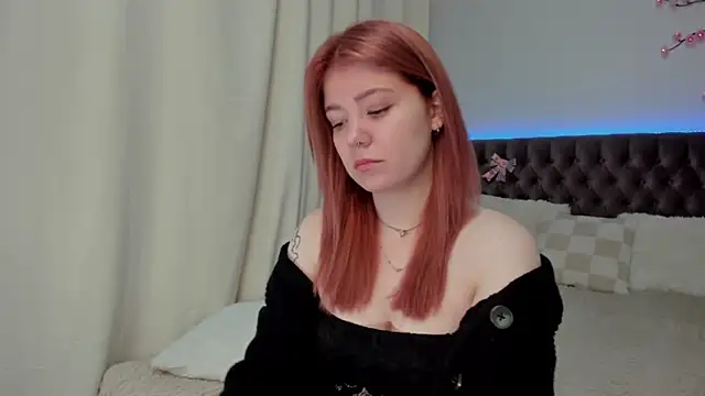 Snapshot of Ella_Mayers chatting on September 13, 12:35 pm Ella Mayers online show from September 13, 12:35 pm