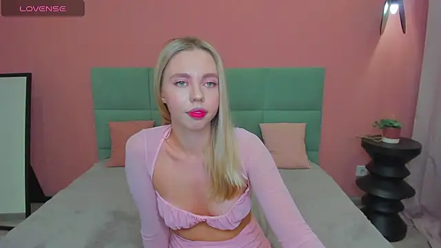 Snapshot of TessaAdorable chatting on September 16, 1:57 am TessaAdorable online show from September 16, 1:57 am