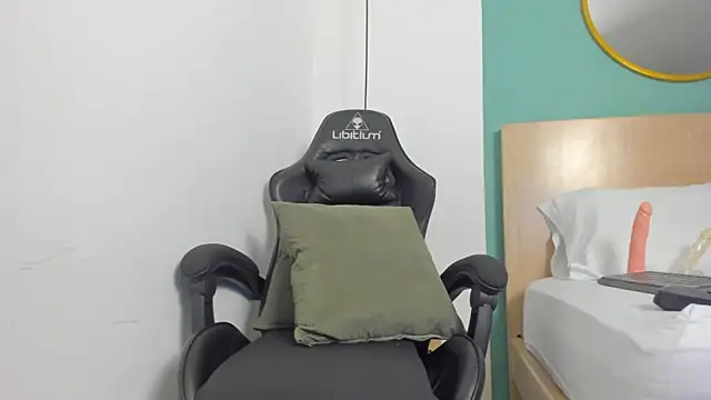 dalila harris online show from November 22, 3:20 am