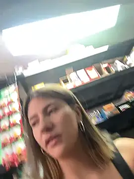 Andrea18 blonde online show from December 16, 5:41 pm