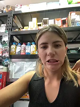 Andrea18 blonde online show from February 10, 4:32 pm