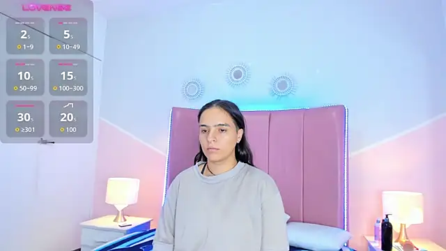 Liiam smith  online show from November 18, 1:56 pm