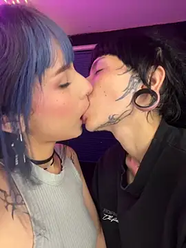 Snapshot of mavimist__ chatting on November 29, 1:42 am mavimist online show from November 29, 1:42 am