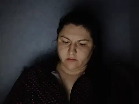 KiraSwee online show from October 3, 6:24 pm