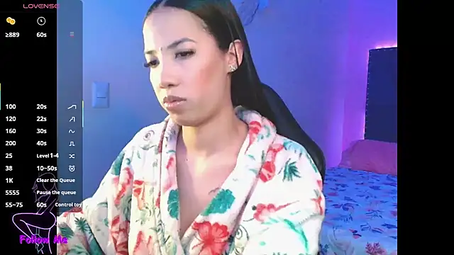 SallyWhitee online show from September 10, 5:07 am