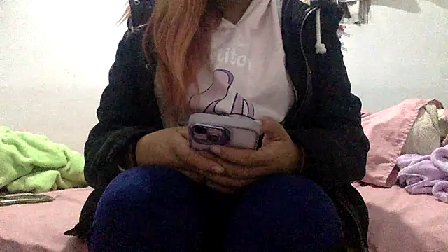 sharonlopez9611 online show from December 19, 3:10 am