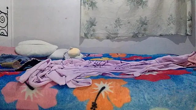 sharonlopez9611 online show from November 24, 4:58 am