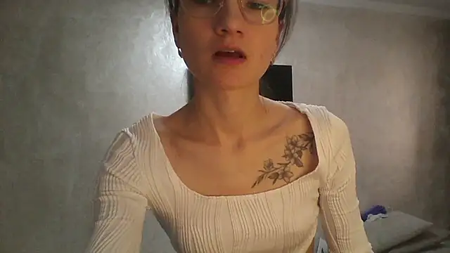 RoyalDessertt online show from October 20, 5:32 am