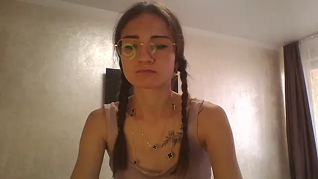 RoyalDessertt online show from October 13, 6:16 am