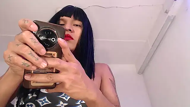 michellatinhot online show from October 15, 4:31 pm