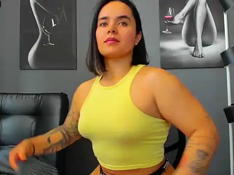 Snapshot of karlyjons12 chatting on October 7, 4:33 pm karlyjons12 online show from October 7, 4:33 pm