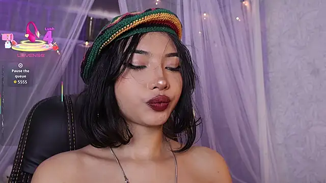 xamixa  online show from September 19, 1:10 pm