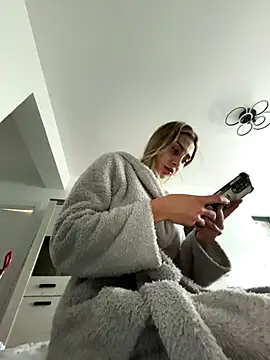 BonyBon29 online show from December 3, 7:44 am