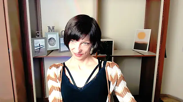  AngeliaFlow  online show from October 3, 7:46 am