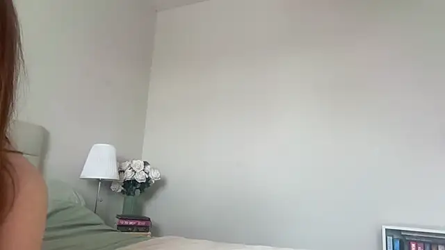 skyejde online show from October 19, 1:02 pm