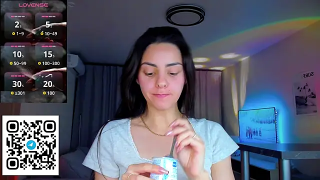 EmiliaZen online show from April 19, 6:10 pm