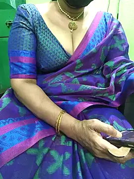 niiveditha online show from November 16, 11:10 am