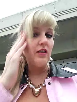 Sexybiene969 online show from October 4, 2:54 pm