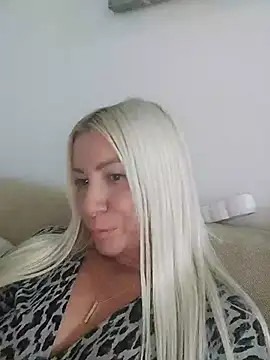 visnjica online show from October 19, 5:15 pm