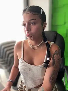 Dulce  Boyd online show from March 20, 2:33 pm