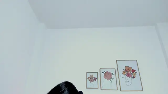Snapshot of alejandra-cortes chatting on October 18, 12:19 pm alejandra-cortes online show from October 18, 12:19 pm