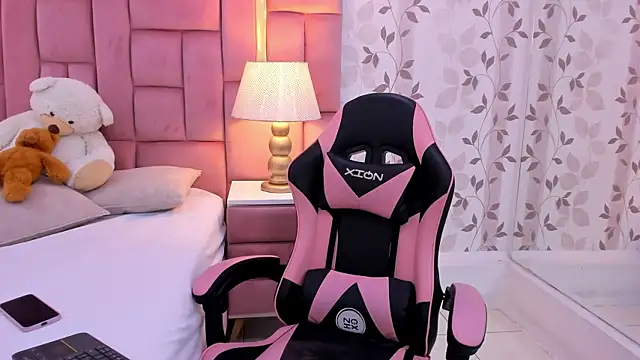 ArianaFranco online show from October 15, 1:03 pm