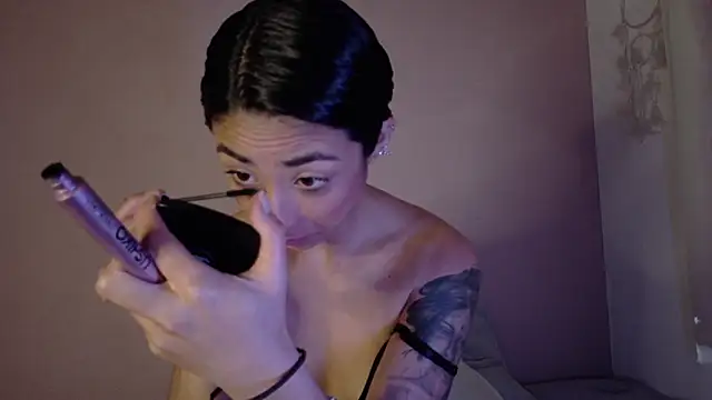 Snapshot of oishii_ambar chatting on September 24, 2:38 pm oishii ambar online show from September 24, 2:38 pm