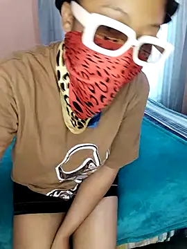 prettiechanti online show from September 10, 6:46 am