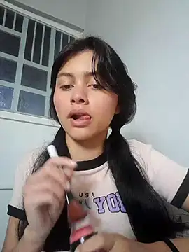 CHLOE ISABELL online show from September 17, 4:49 pm