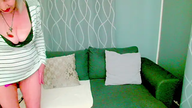 adeleadison online show from October 3, 10:31 am