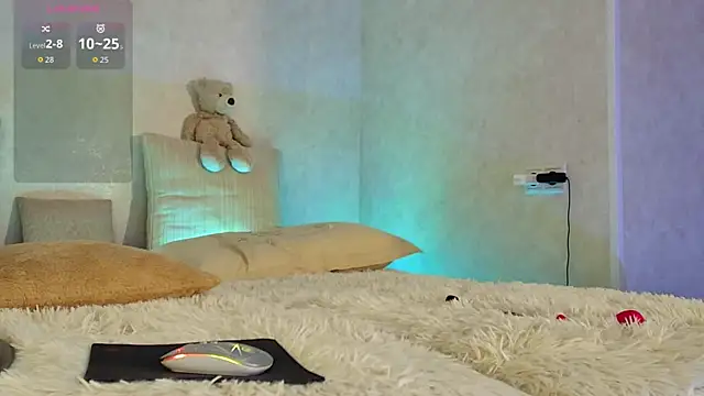 Roseaa online show from September 21, 5:00 pm