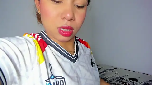 MELINAMARTINS online show from February 2, 10:09 pm