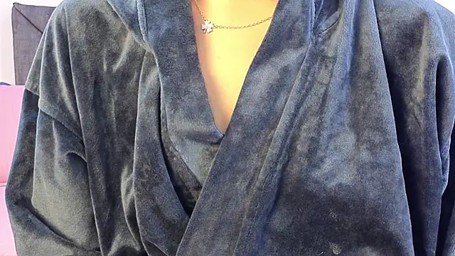 sara sharma  online show from November 15, 2:07 pm