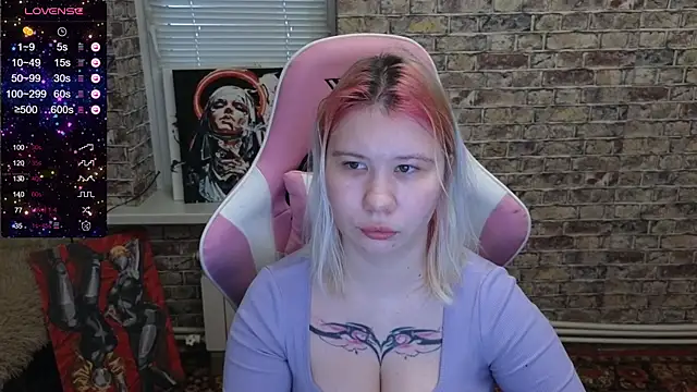 Little kitsune1707 online show from November 23, 7:21 am