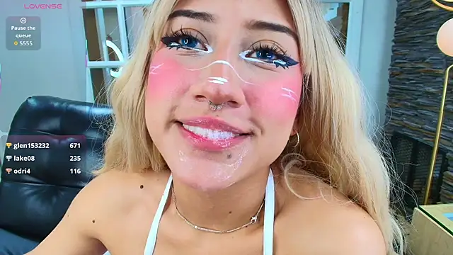 miss   megan online show from November 22, 6:32 pm