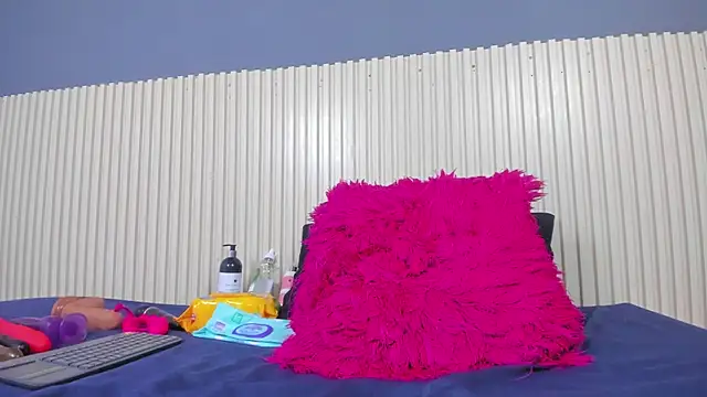 Aida-nicolle online show from September 9, 1:33 pm