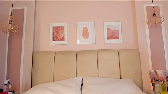 Annie rhoades online show from February 21, 1:01 pm