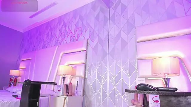 AnahisBennett online show from March 15, 5:09 am